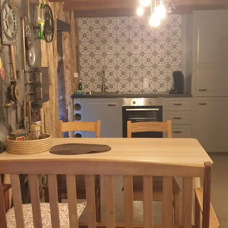 La Petite Romantique